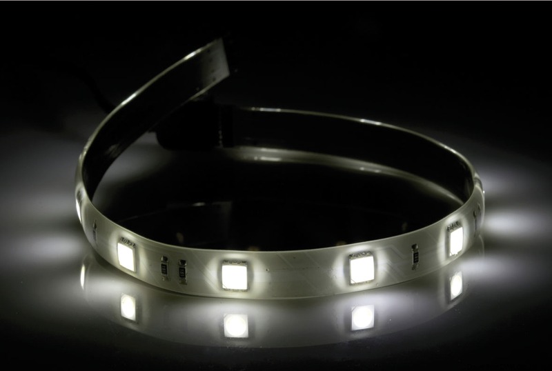 13.834.04.jpg Strip di ambientazione 9 LED bianchi - immagine 1