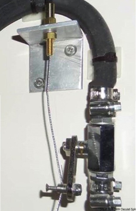 17.450.30.jpg Staffa inox per comando flessibile a distanza - immagine 1