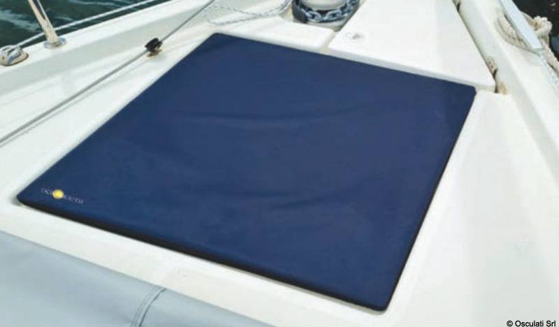 19.348.xx_blu.jpg Protezione blu passouomo Lewmar Flush size 10 - immagine 1